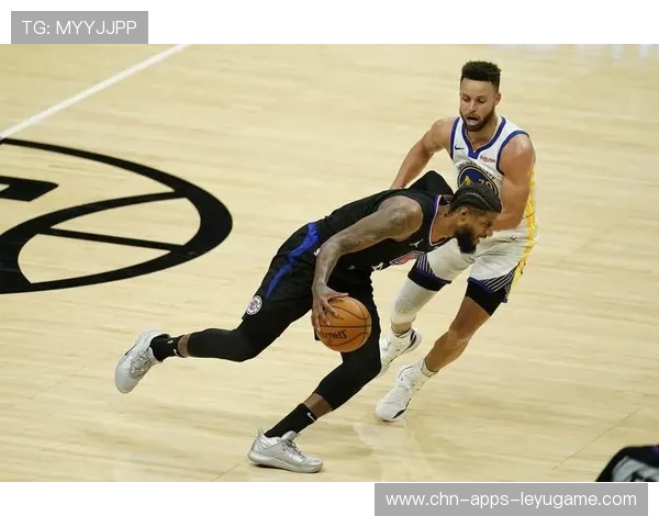 乔治外线三分再中,洛杉矶牢牢掌控比赛